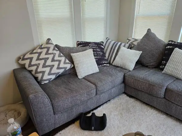 L-SHAPED COUCH FOR SALE! GET IT WHILE ITS HOT!