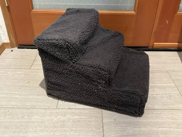 Pet steps