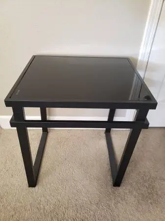 Like New Tempered Glass Top Side Table /End Table/ Nightstand