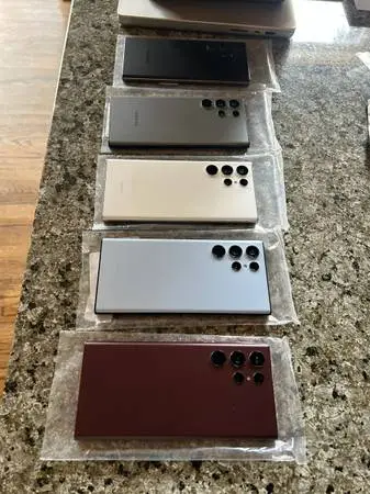 Samsung  s22 ultra one tb  unlocked each