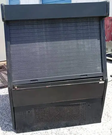47 Refrigerated Food Merchandiser Refrigerator / Drink Case -120volts