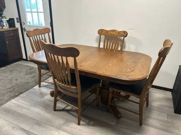 solid oak eight piece dining room set six chairs with leaf