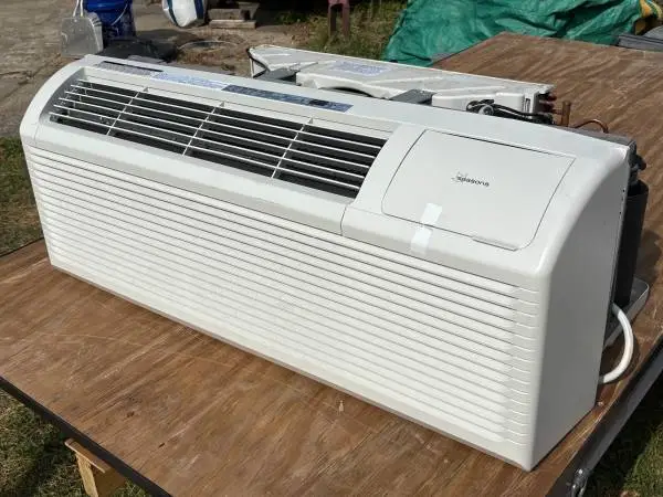 Heater and Cooling Unit (PTAC)