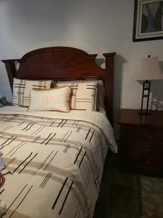 Queen Bedroom set