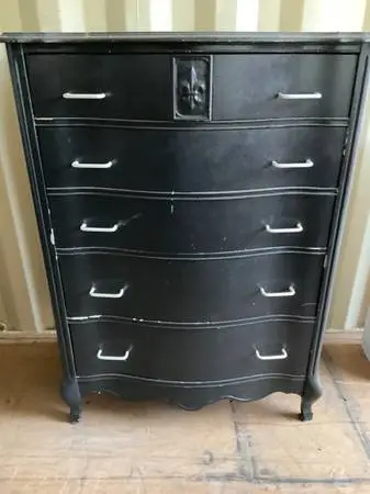 Five drawer chest of drawers