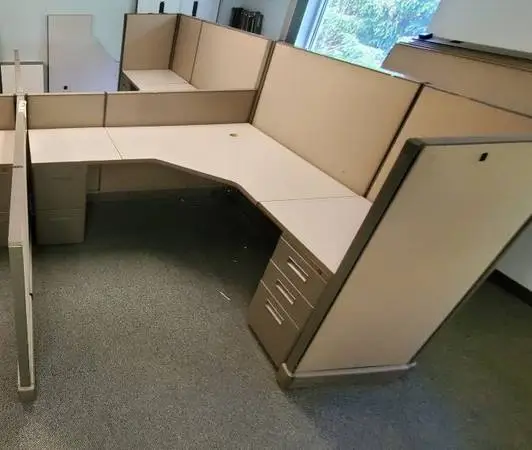 6x6 Office Cubicle (Install and Delivery included)