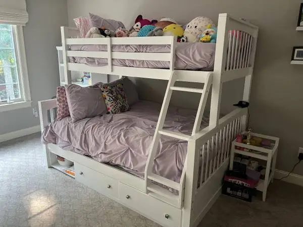 Bunk Beds & Dresser (White)