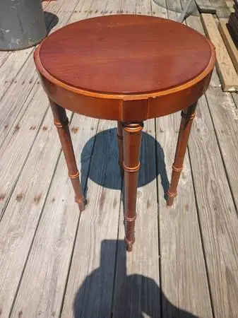 Bombay accent table