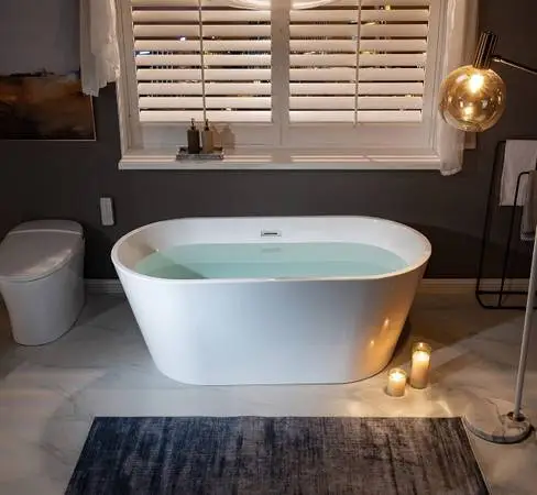 Woodbridge 59” Modern White Freestanding Bathtub