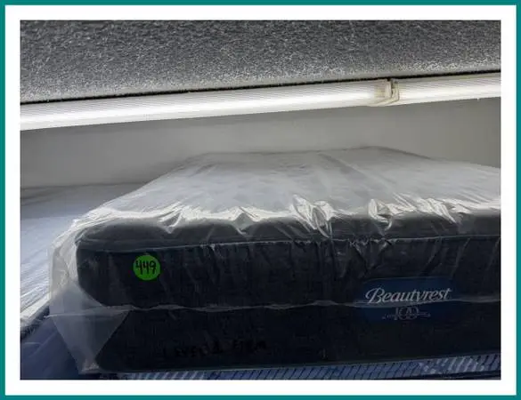 FULL SIZE SIMMONS BEAUTYREST LEVEL 1 (FIRM) MATTRESS & BOX BED