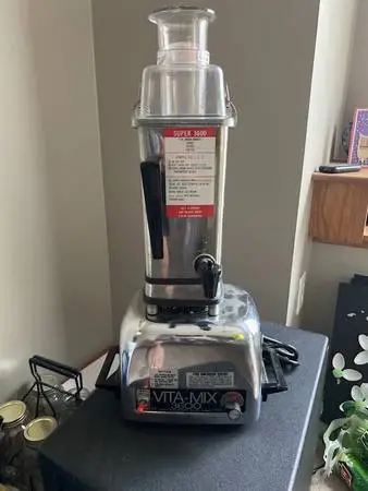 VINTAGE VITA-MIX 3600 BLENDER $100 CASH
