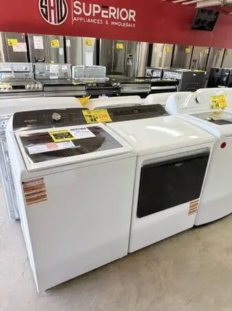 WHIRLPOOL WASHER AND DRYER SET NEW OPEN BOX