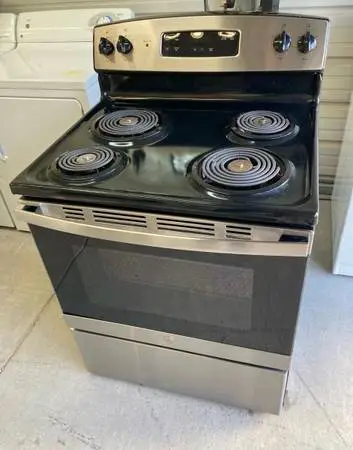 #43 Nice GE Electric Range
