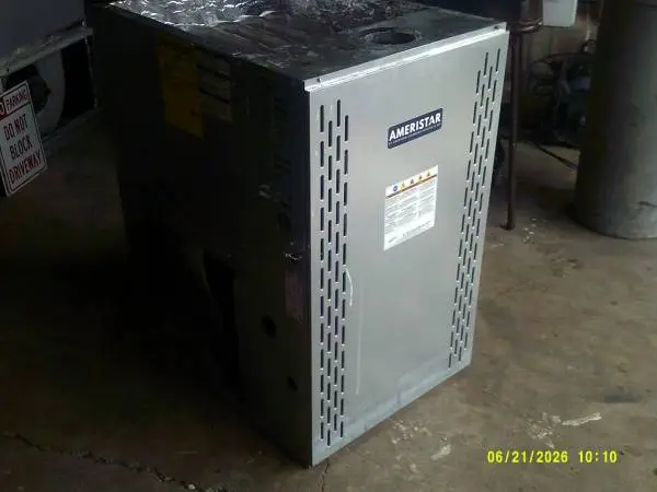 LIKE NEW 100K 82% GAS FURNACE