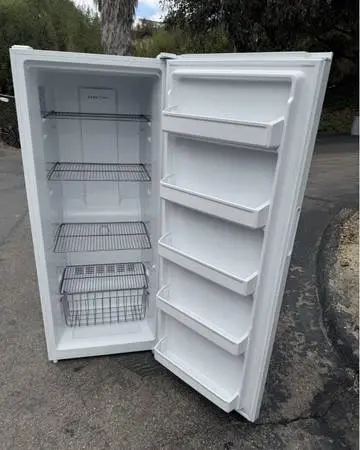 13 cubic frost free upright freezer frigidaire (free local delivery)