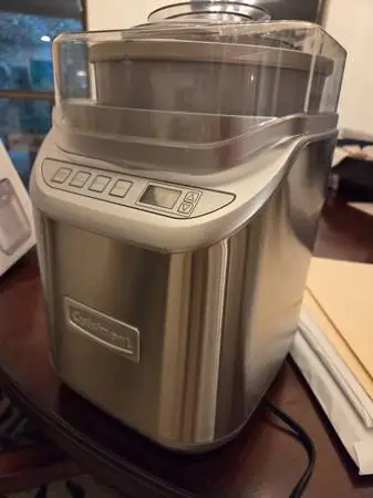 Cuisinart  ice cream  maker. New .never used in box