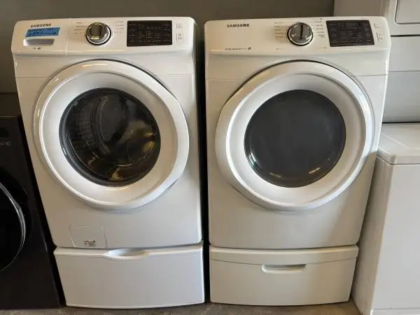 Samsung washer and electric dryer set
