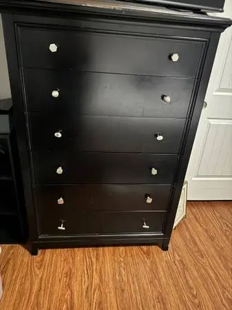 Black 6 Drawer Chest of Drawers