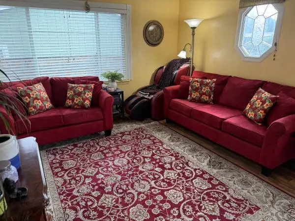 ~Lovely and Lively Garnet Red Sofa Set~
