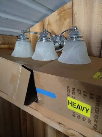 Vanity bathroom fixtures lights ( Or best offer)