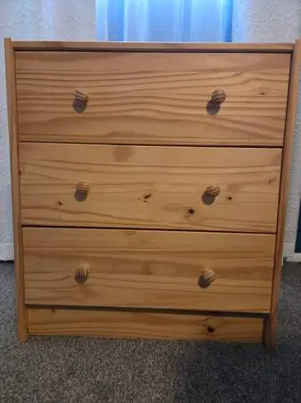 Nightstand / chest of drawers