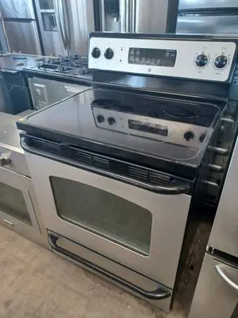GE Stainless Steel Electric Oven/Range