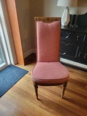 Single Accent Chair Red and White