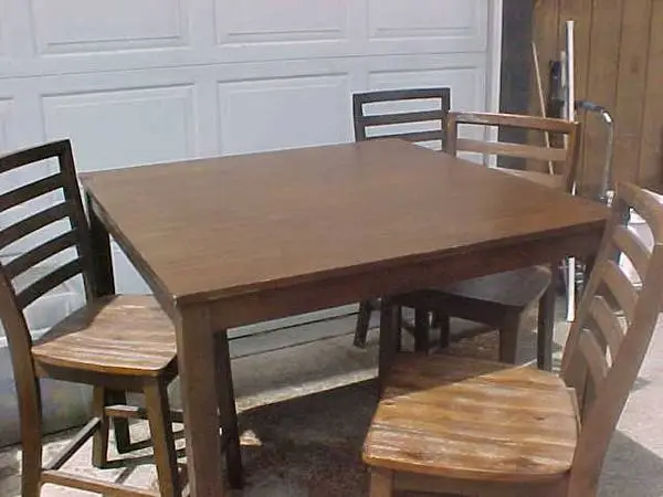 Table with 4 chairs dark wood