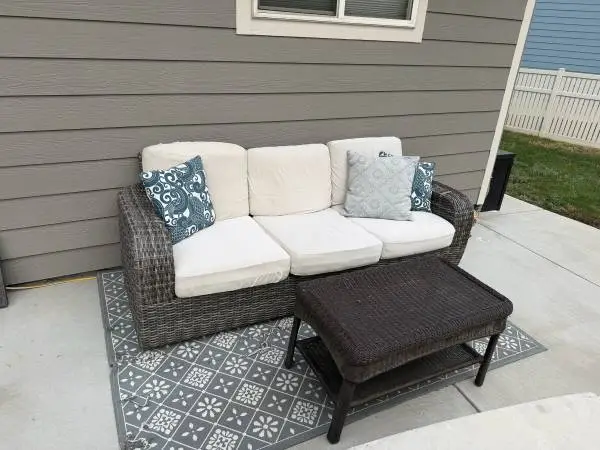 Excellent condition Outdoor Patio Furniture - couch, cushions, and coffee table