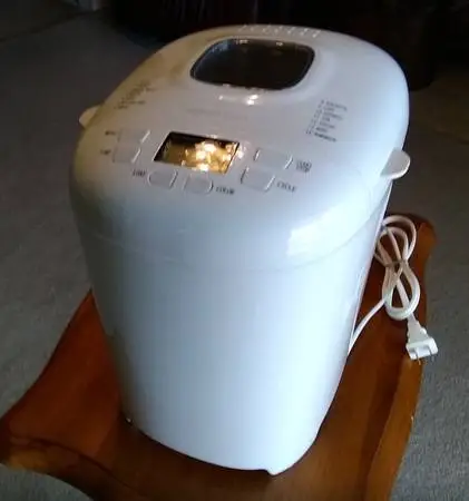 Bread making machine
