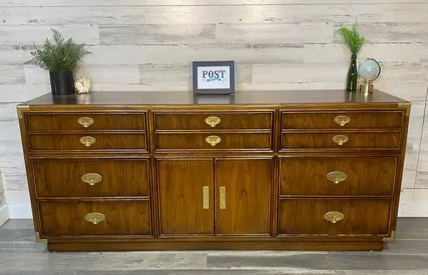 Lexington Campaign Vintage Dresser *Deliver available*