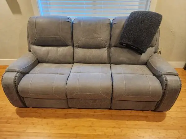 * Dual reclining sofa with built-in console *