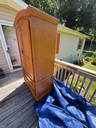 Armoire 50$ or best offer