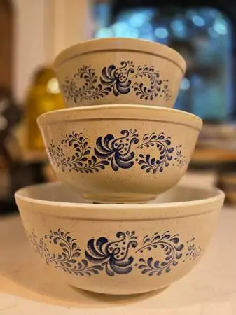 Pyrex Homestead Mixing Bowl Set