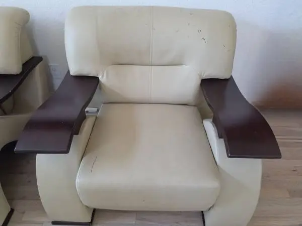 Must pick up today $ 160 Premium Sofa 3 seater, 2 seater, Love seat. Divani Casa
