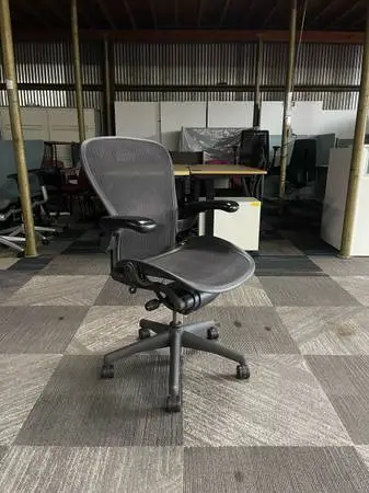 SIZE C - HERMAN MILLER AERON CLASSIC