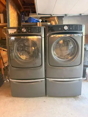 Maytag Maxima XL washer and dryer