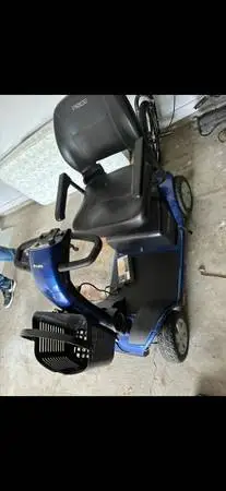 Golden Technologies Companion II GC340 4- Wheel Mobility Scooter - Like New , wi