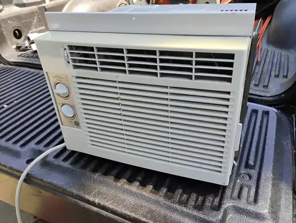 Small window air conditioner