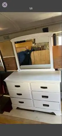 White dresser with mirror 6 drawer L45”*D17”*H31”(address in description)