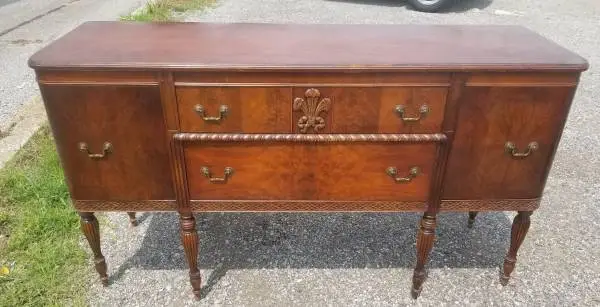 Sheridan Style Buffet / TV Stand