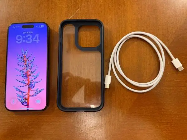 Flawless like new Apple iPhone 15 Pro 128 GB UNLOCKED Blue 93% battery