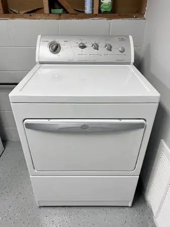 Whirlpool Heavy Duty Gas Dryer (Quiet Dry Plus / AccuDry) – Works Great!