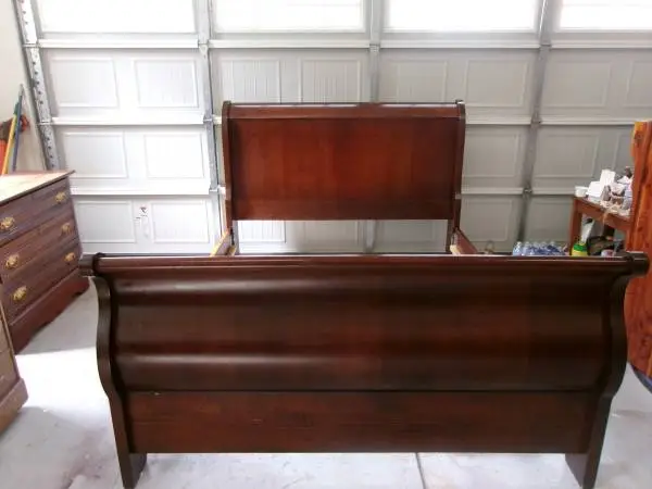 QUALITY WELL MADE SOLID CHERRY W/CHARACTER QUEEN SLEIGH BED (PIC)
