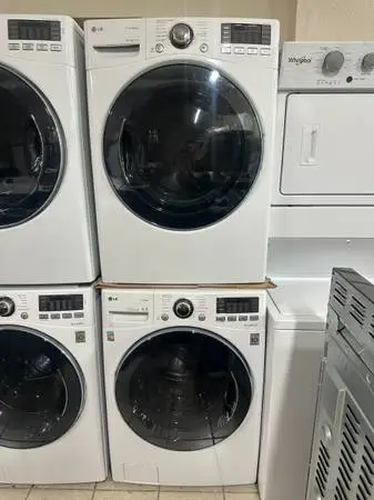 LG Front-load washer & Gas dryer set LIKE NEW W/ WARRANTY!!