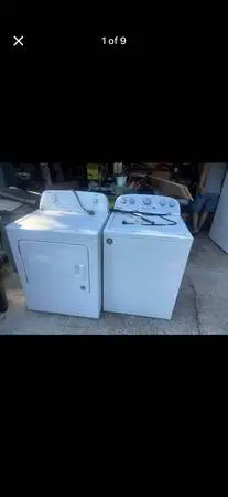 Whirlpool washer and dryer set in Excellent working condition.Comes wi