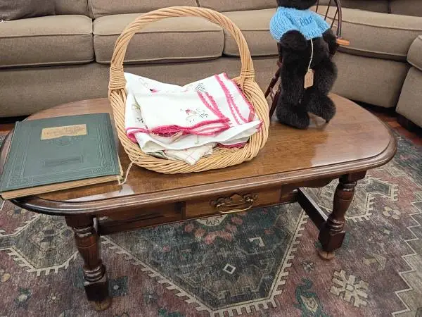Ethan Allen VTG Coffee Table & 2 End Tables>Each w/1 Drawer