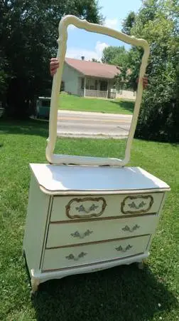 SMALL DRESSER W/MIRROR GREAT FOR LITTLE GIRL