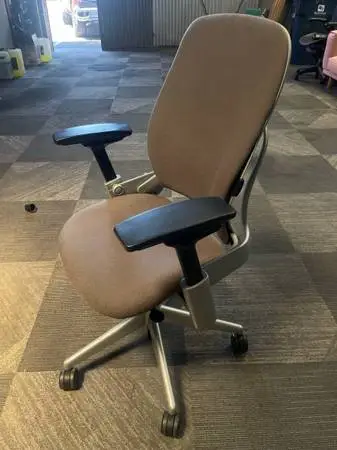 Steelcase Leap V2