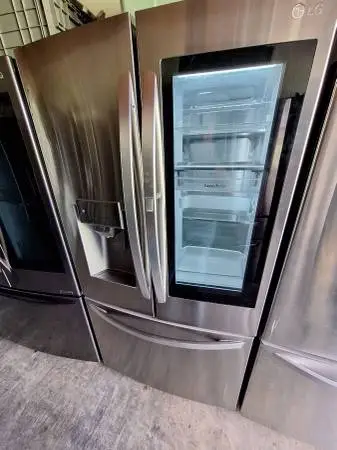 Refrigerator Lg with Glass Door